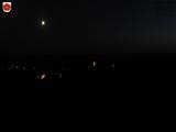21 : 08