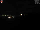 23 : 00