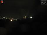 22 : 00