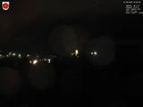 23 : 00