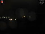 23 : 04