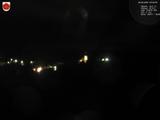 03 : 32