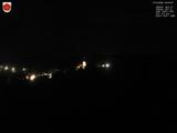 03 : 00