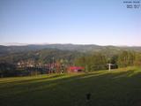 18 : 44