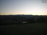 06 : 04
