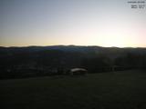 06 : 10