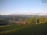 19 : 04