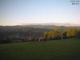 19 : 44