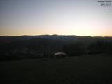 06 : 00