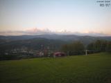 19 : 56