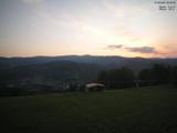 06 : 00