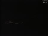 22 : 00