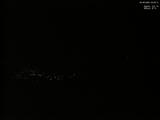 22 : 00