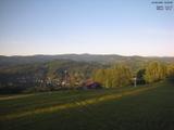 19 : 04