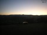 06 : 00
