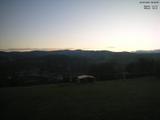 06 : 32