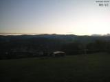 06 : 44