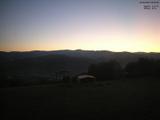 06 : 00