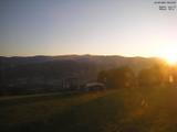 06 : 44