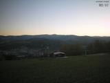 07 : 32
