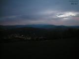 07 : 04