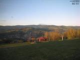 19 : 44