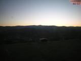 05 : 32
