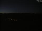 22 : 04