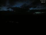 03 : 32