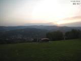 06 : 04