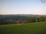 19 : 44