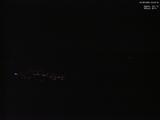 23 : 04