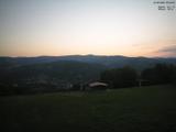 05 : 32
