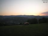 05 : 44