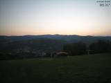 05 : 32