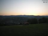 05 : 44