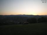 05 : 48