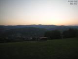 05 : 44