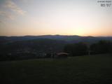 05 : 48