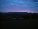 06 : 00