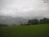 08 : 32