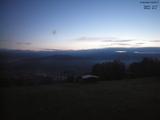 06 : 00