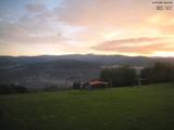 06 : 44