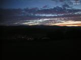 06 : 00