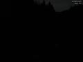 03 : 32