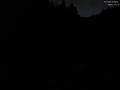 04 : 00
