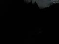 02 : 00