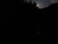 23 : 08