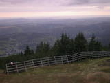 19 : 05