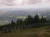 09 : 45